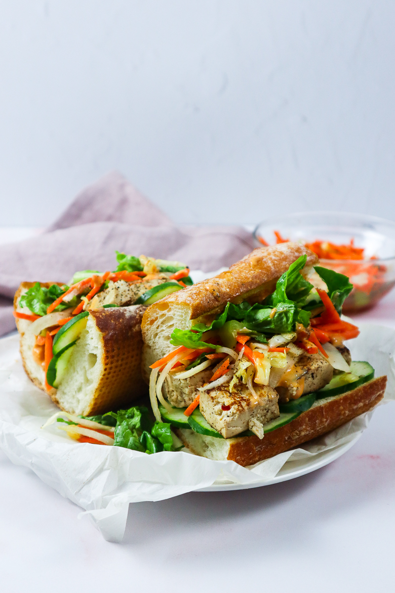 https://theearthkitchenblog.com/wp-content/uploads/2020/05/tofu-bahn-mi-1-web-1033.jpg